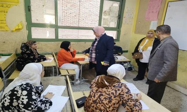 طلاب إعدادية الجيزة يؤدون اليوم امتحان الإنجليزي والدين.. وقرار بشأن العربي
