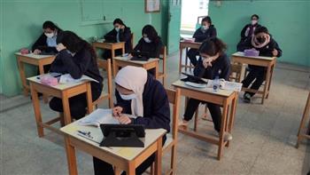   طلاب الشهادة الإعدادية بالقاهرة يؤدون اليوم امتحاني الجبر والتربية الفنية