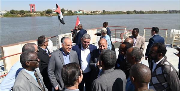 ‫ وزير الرى يزور محطة قياس الخرطوم على النيل الأزرق