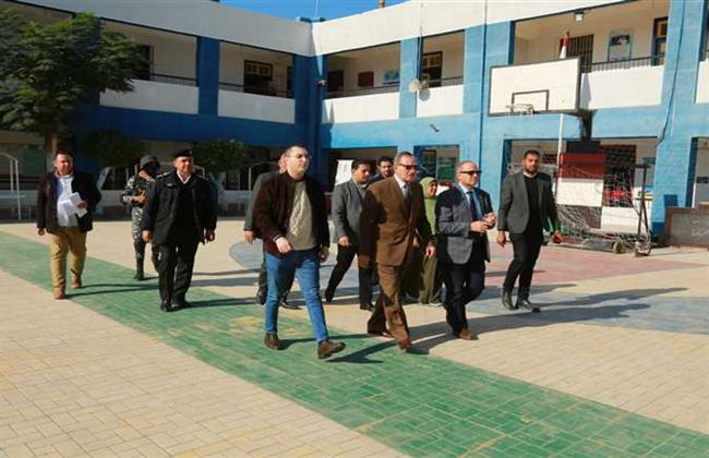 للاطمئنان على الطلاب.. محافظ كفر الشيخ يتابع امتحانات الشهادة الإعدادية