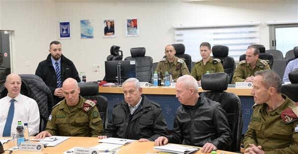 مستوطنون يحاولون إعادة بناء بؤرة استيطانية أصدر وزير الدفاع الاسرائيلي قرارا بإزالتها