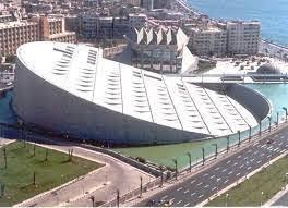 مكتبة الإسكندرية تستقبل 30 ألف مصري و15 ألف أجنبيا شهريا