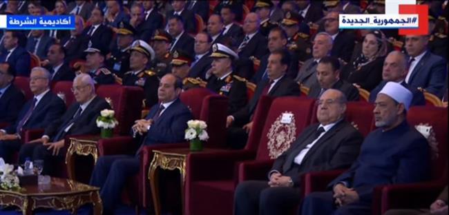 الرئيس السيسي يشاهد فيلما تسجيليا عن جهود الشرطة في مواجهة الإرهاب والتشكيلات العصابية