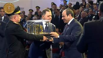 السيسي: المصريون نجحوا في الحفاظ على الدولة والانطلاق نحو تأسيس الجمهورية الجديدة