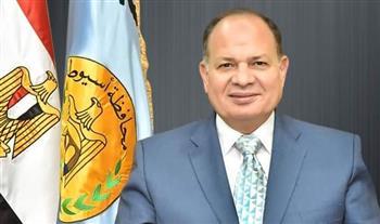 محافظ أسيوط يهنئ رئيس الجمهورية ووزير الداخلية بعيد الشرطة الـ 71 وثورة 25 يناير