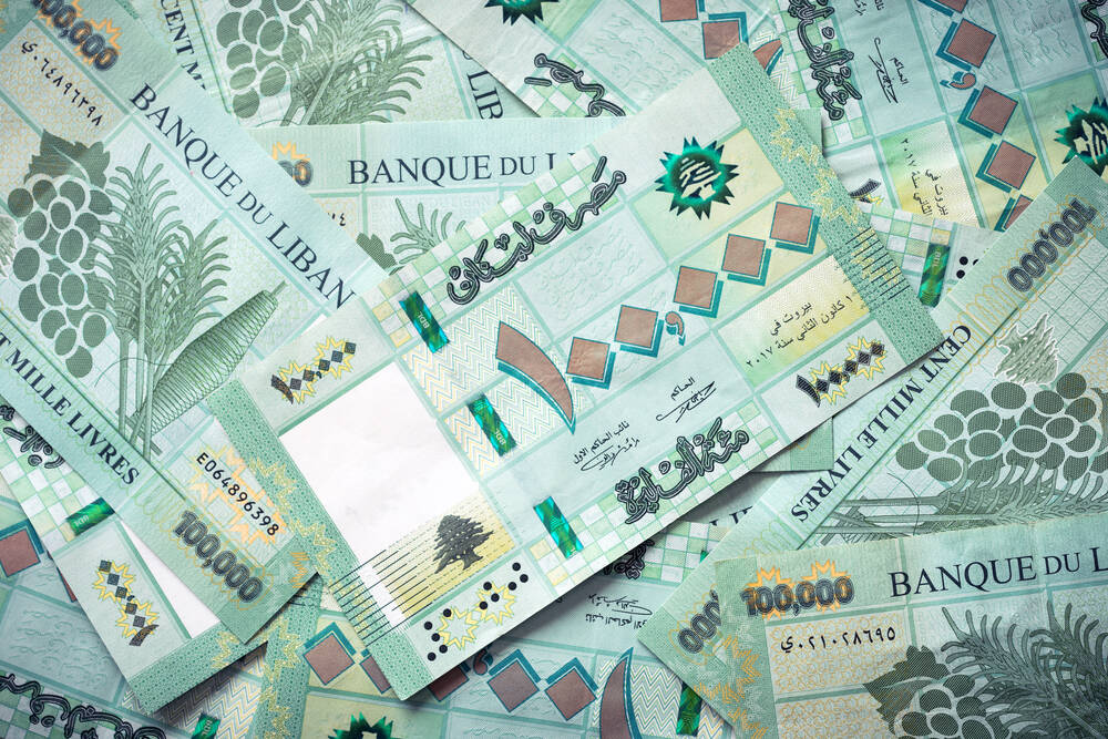 تعويم جديد.. سعر صرف الدولار فوق 54 ألف ليرة لبنانية