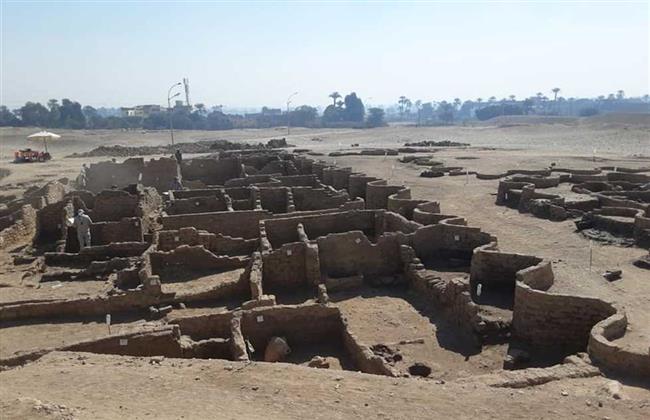 تفاصيل اكتشاف مدينة أثرية كاملة في الأقصر
