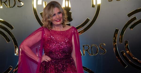 يسرا توجه الشكر لهيئة الترفيه السعودية على حضورها لحفل JOY AWARDS