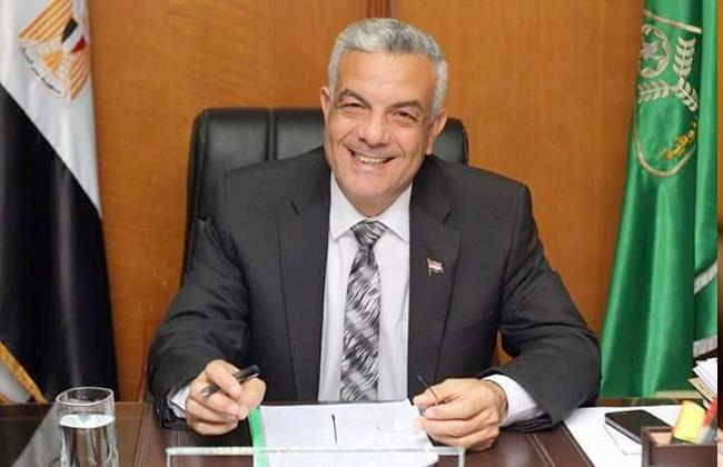 جامعة المنوفية تكرم رئيس الجامعة السابق
