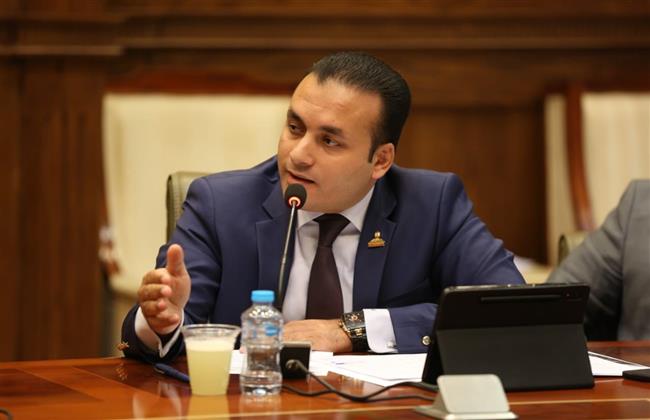 «عمرو فهمي» عن عيد الشرطة: لا يترددون لحظة فى تقديم أرواحهم فداء لمصر وشعبها