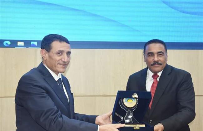 ناصف يشارك في اللقاء الشعبي  لمحو الأمية  بمحافظة مطروح