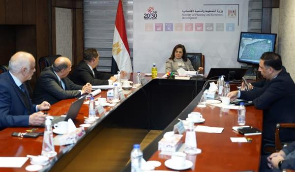 وزيرة التخطيط تجتمع بمجلس إدارة مدينة طربول الصناعية