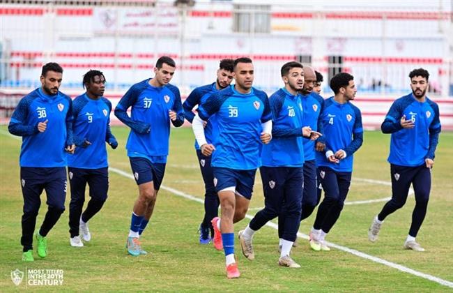 رئيس الزمالك يعقد جلسة مع الجهاز الفني واللاعبين