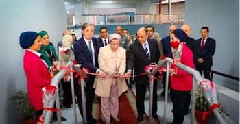   وزيرا البيئة والطيران يفتتحان محطة جديدة للطاقة الشمسية بمطار القاهرة 