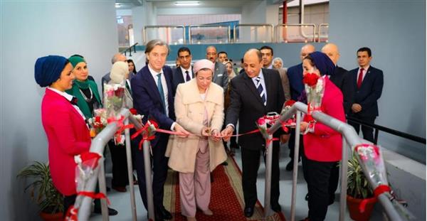 وزيرا البيئة والطيران يفتتحان محطة جديدة للطاقة الشمسية بمطار القاهرة