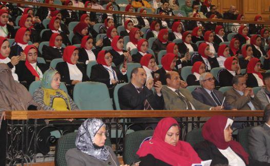 نقيب التمريض: وزير الصحة وجه بتخريج ممرضات قادرات على العمل بسوق العمل القومي 