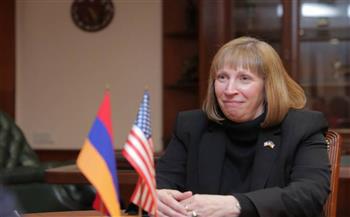   السفيرة الأمريكية الجديدة لدى موسكو "لين تراسي" تتسلم عملها