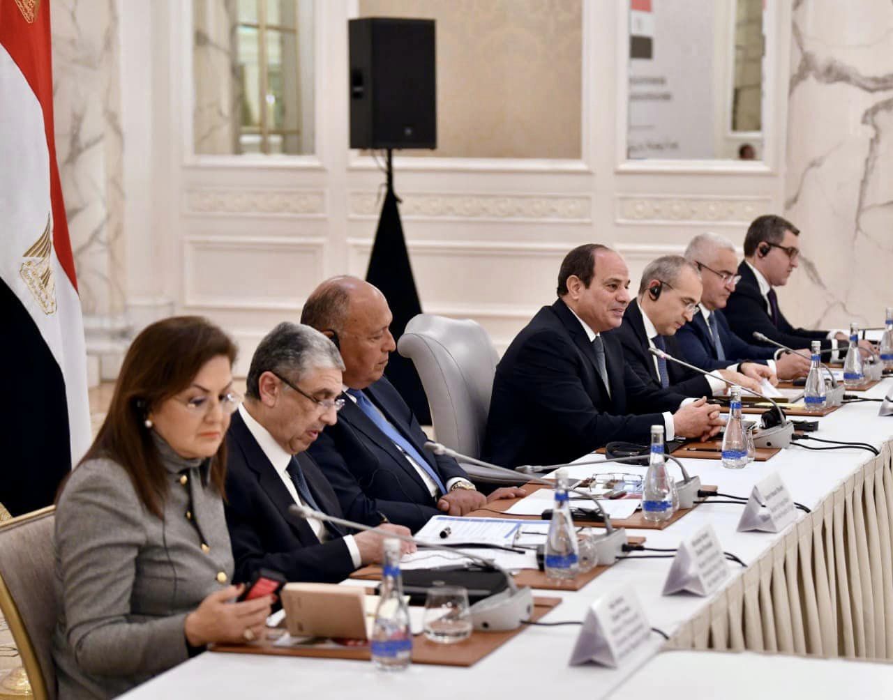 الرئيس السيسى يلتقى بكبار رموز الاقتصاد ورجال الأعمال فى أذربيجان.. فيديو وصور