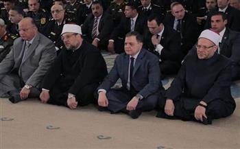 وزير الداخلية يؤدي صلاة الجمعة في مسجد الشرطة بالقاهرة الجديدة