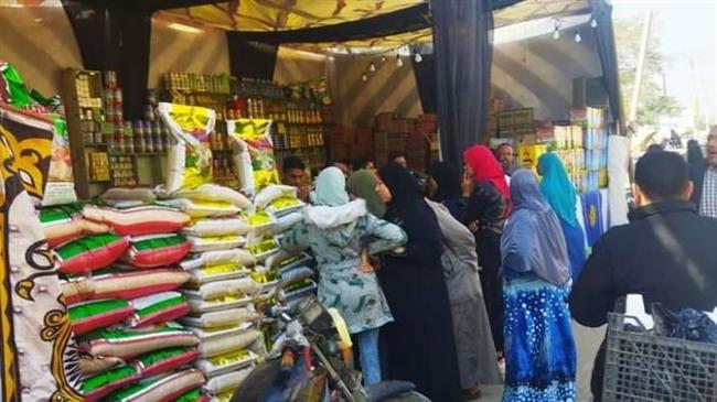 محافظ بورسعيد: معرض«أهلاً رمضان» يشهد توافد آلاف المواطنين لاقتناء السلع الغذائية