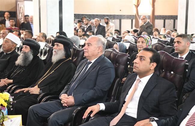 محافظ قنا يشارك مراسم تأبين الأنبا كيرلس أسقف نجع حمادي وتوابعها 