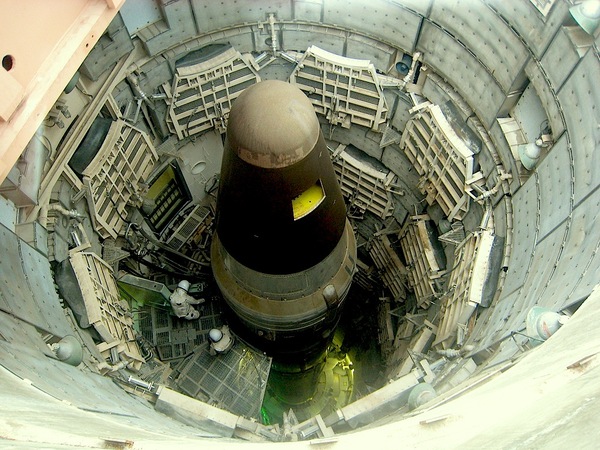 «ذا ديبلومات»: التفكير في امتلاك أسلحة نووية يتزايد في منطقة المحيطين الهندي والهادئ