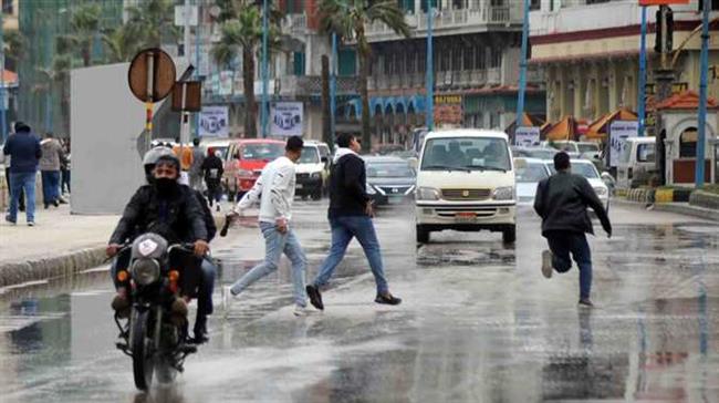 سقوط أمطار  وانخفاض للحرارة.. الأرصاد الجوية تحذر من طقس الغد 