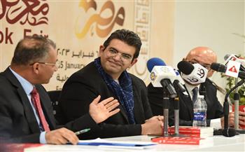   محمد فايز فرحات يُشيد بكتاب «سيرة وطن» لـ أحمد الطاهري: مهم لتوثيق الأحداث