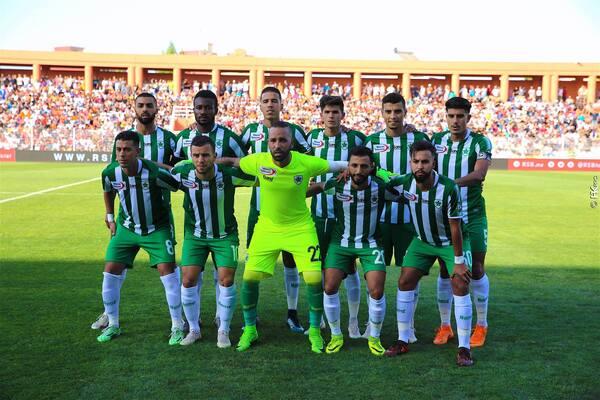 مولودية وجدة يفوز على اتحاد طنجة بهدفين نظيفين بالدوري المغربي لكرة القدم