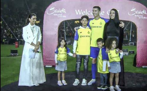 النصر السعودي يقدم كريستيانو رونالدو للجماهير في «مرسول بارك»