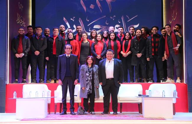 خالد جلال يفتتح عرض « حلمك علينا» بالمسرح العائم 