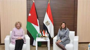   وزيرة الثقافة الأردنية: فخرون باختيار الأردن ضيف شرف في معرض القاهرة للكتاب