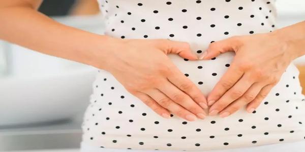 10 أعراض لا تعرفينها تظهر بداية الحمل 