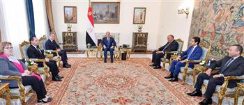   الرئيس السيسي يؤكد لـ بلينكن موقف مصر الثابت بالتوصل لحل يضمن حقوق الفلسطينيين