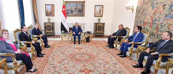 الرئيس السيسي يؤكد لـ بلينكن موقف مصر الثابت بالتوصل لحل يضمن حقوق الفلسطينيين