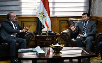   وزير الشباب والرياضة يستقبل رئيس الاتحاد المصري للسلاح لمناقشة الخطة المستقبلية للاتحاد