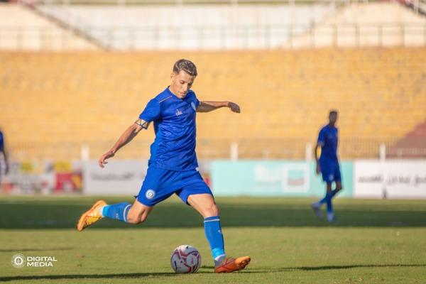 أسوان يوافق على إعارة مهاجمه المغربي بلحاج للزمالك حتى نهاية الموسم