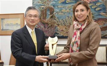   وزيرة الثقافة تلتقي سفير اليابان لدى القاهرة لبحث أطر التعاون الثقافي بين البلدين