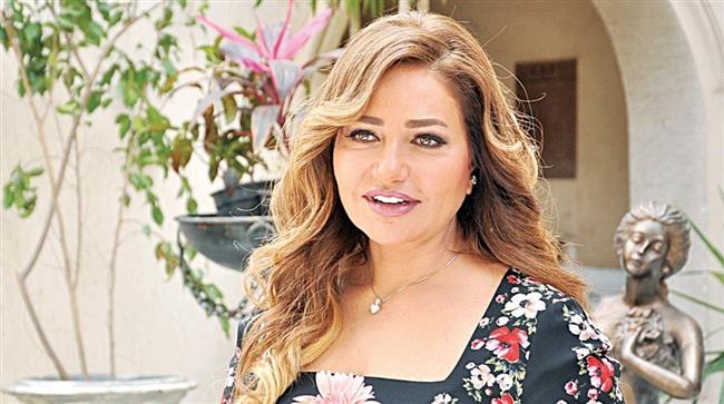 في عامها الـ 60.. كيف حافظت الفنانة ليلى علوي على جمالها ورشاقتها؟
