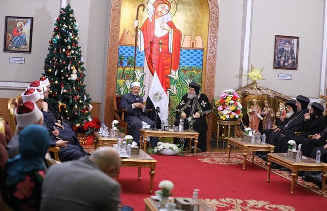 البابا تواضروس: زيارة الإمام الأكبر وعلماء الأزهر إلى الكنيسة للتهنئة رسالة وُدِّ ومحبَّة