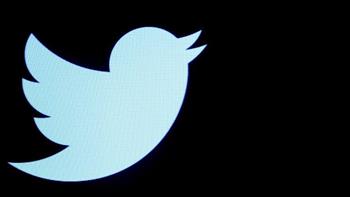   تويتر يعاود السماح بالدعاية السياسية بعد 3 سنوات من قرار حظرها.