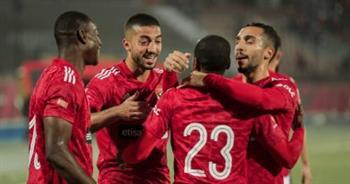 الأهلي يطمح في خطف نقاط إنبي للتمسك بصدارة الدوري