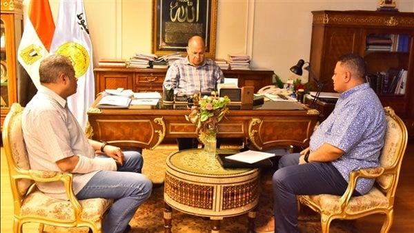 محافظ أسيوط: توفير الأراضي لإنشاء مراكز تنمية الأسرة وتطوير الريف المصري