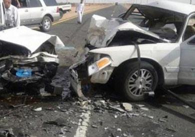 إصابة 5 أشخاص فى حادث تصادم 3 سيارات بطريق الأوتوستراد