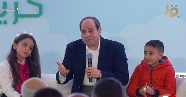 مواطن صعيدي للسيسي: «كنت أبكى بسبب الإرهاب».. والرئيس: «ربنا حمى مصر»