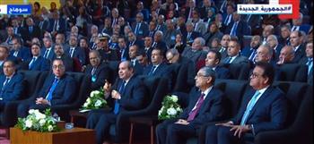 السيسى: أتابع السوشيال ميديا وكل ما ينشر بشأن التعليقات على مشروعات الطرق