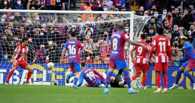 صدام برشلونة وأتلتيكو مدريد الأبرز في جولة الليجا