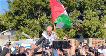   كريم يونس يعلن رسائل الأسرى إلى شعب فلسطين 