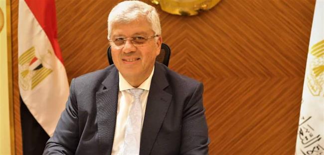 وزير التعليم العالي يوجه برفع حالة الاستعداد بالمستشفيات الجامعية خلال احتفالات عيد الميلاد المجيد