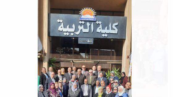 رئيس جامعة عين شمس يكرم عميد كلية التربية في افتتاحية مجلس الكلية الرابع